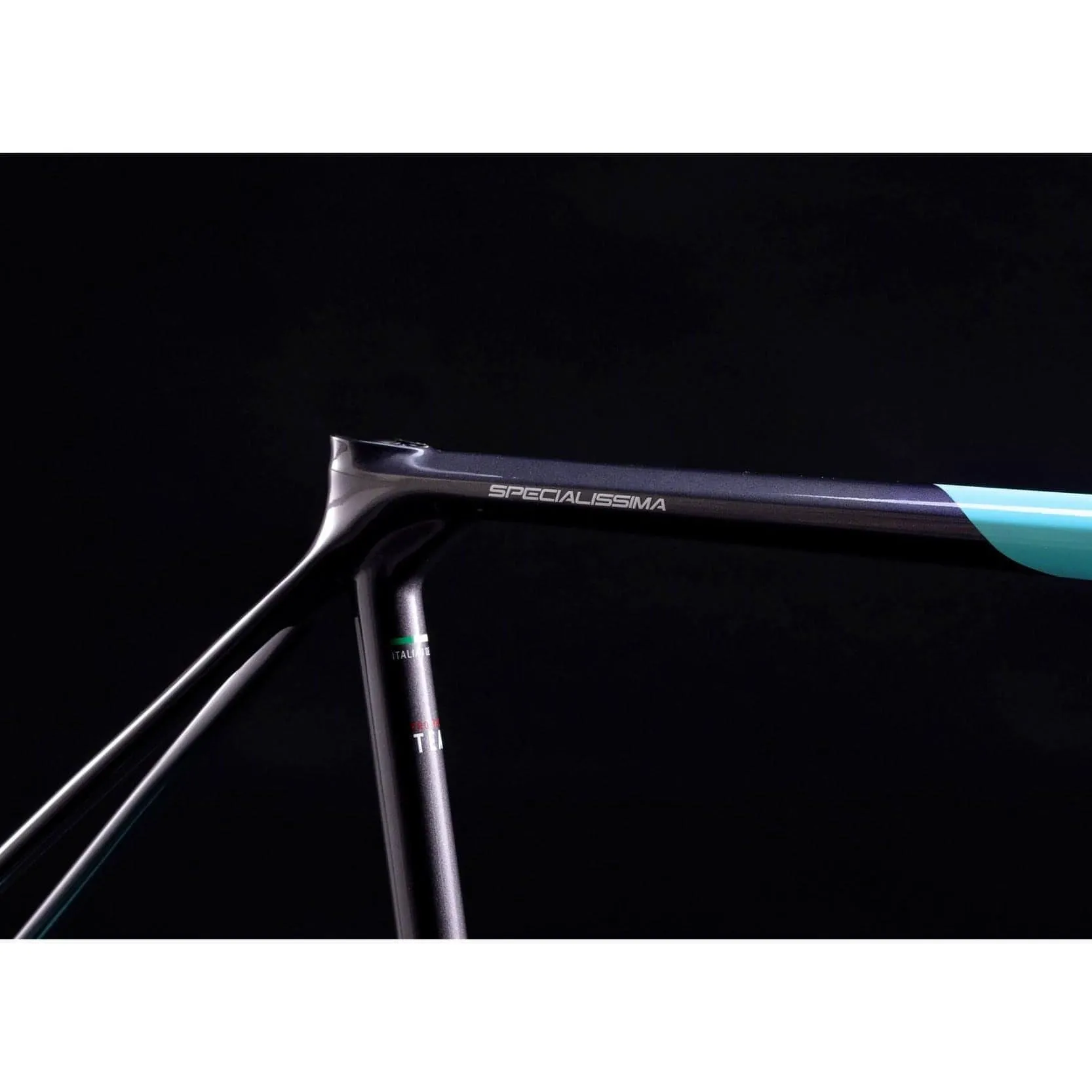 Bianchi Specialissima Ultegra Di2 Disc Carbon Road Bike 2023 - Pro Racing Team